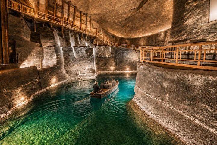 クラクフ近郊のヴィエリチカ岩塩坑場の地下の驚異、礼拝堂や回廊を含む、写真18 | wizardtrip