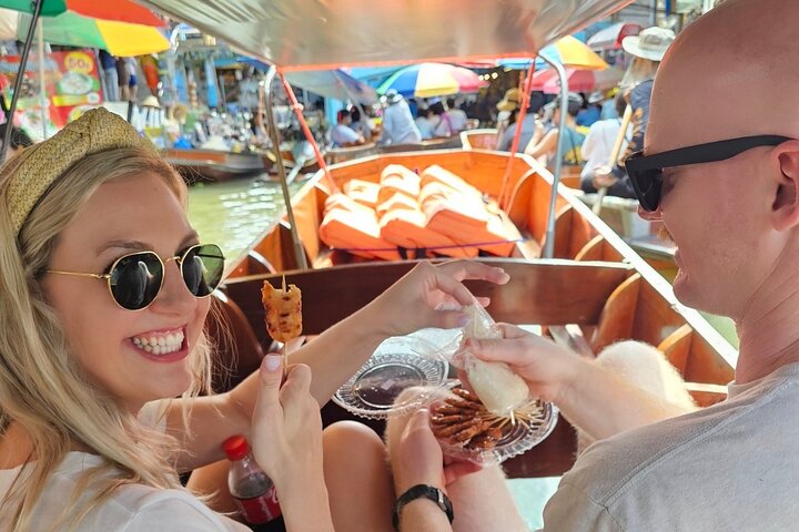 Passeio privado explorando o único Mercado de Trem de Maeklong e o Mercado Flutuante de Damnoensaduak em Bangkok, Tailândia, foto 7 | wizardtrip