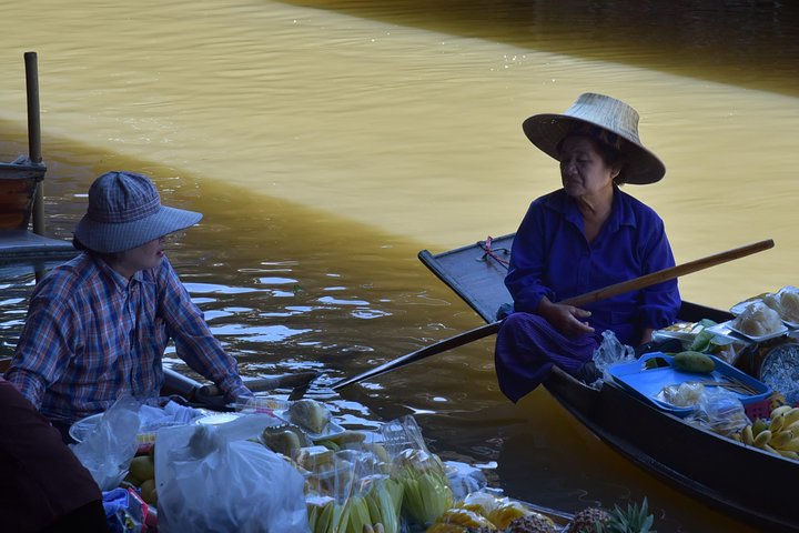 Passeio privado explorando o único Mercado de Trem de Maeklong e o Mercado Flutuante de Damnoensaduak em Bangkok, Tailândia, foto 8 | wizardtrip