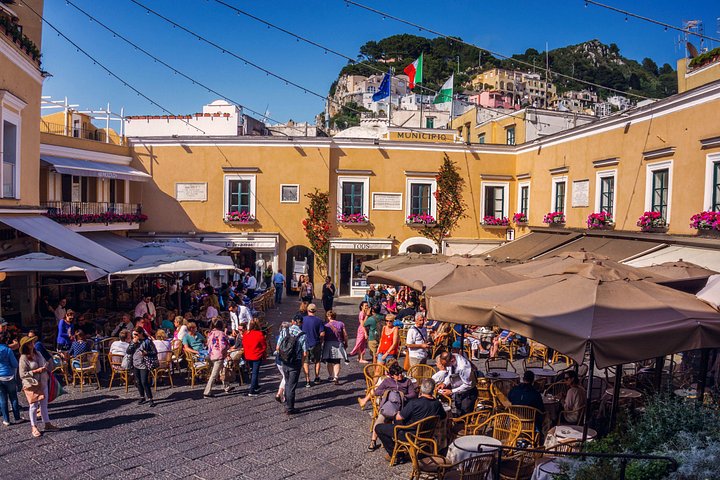 Båttur til Capri fra Sorrento, besøk Den blå grotte og Faraglioni-klippene, foto 19 | wizardtrip