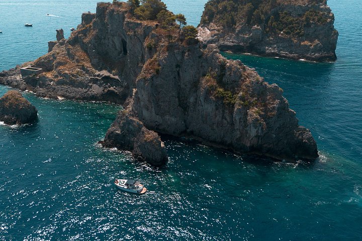 Bådtur i lille gruppe langs den naturskønne Amalfikyst, Italien, med besøg i Positano og Amalfi, foto 17 | wizardtrip
