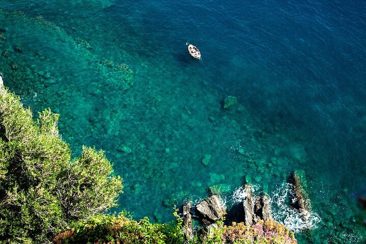 Boottocht langs de kustlijn van Cinque Terre, met dorpen en zwemmen in baaien, foto 12 | wizardtrip