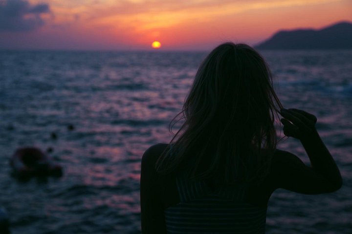 Tour en barco al atardecer por Cinque Terre desde Monterosso con aperitivo y vistas de la costa, foto 13 | wizardtrip