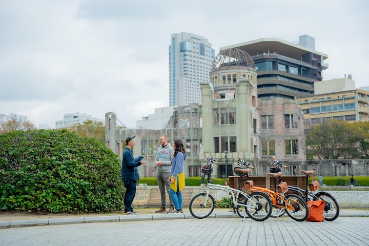 Visite à vélo dans le Parc de la Paix de Hiroshima, exploration des sites historiques et de la reconstruction de la ville, photo 7 | wizardtrip