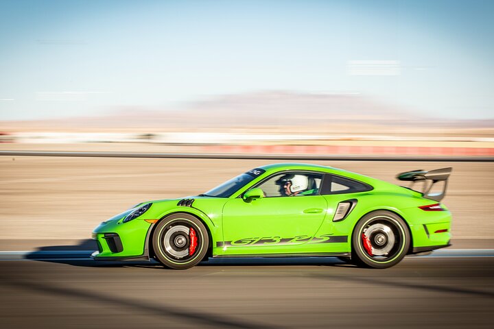 Opplev spenningen ved å kjøre eksotiske biler på en racerbane i Las Vegas med profesjonell instruksjon, foto 7 | wizardtrip