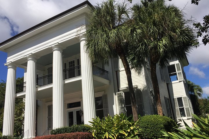 Wandeltocht door het Garden District van New Orleans met historische landhuizen, weelderige tuinen en Lafayette Cemetery #1, foto 6 | wizardtrip