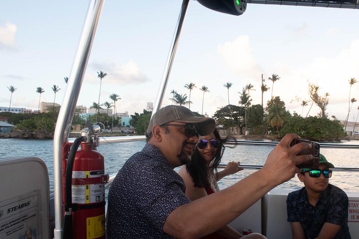 Sunset boat tour in San Juan Bay, Puerto Rico, with views of historic landmarks, photo 15 | wizardtrip