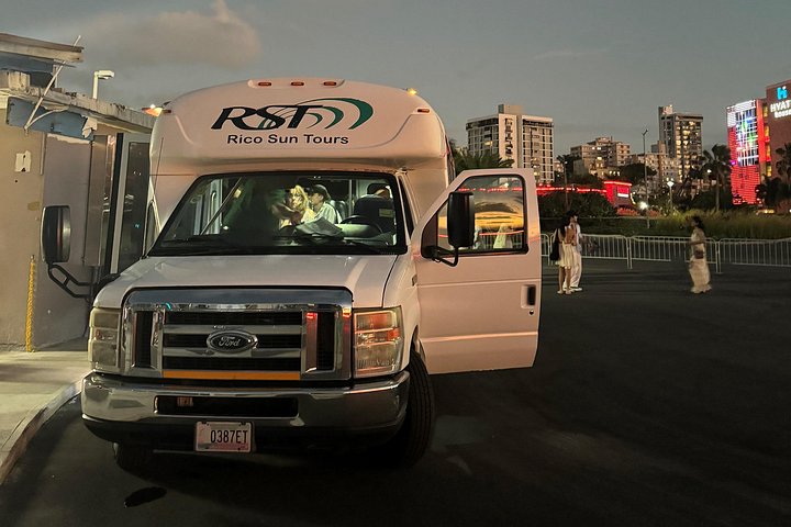 Sunset boat tour in San Juan Bay, Puerto Rico, with views of historic landmarks, photo 24 | wizardtrip