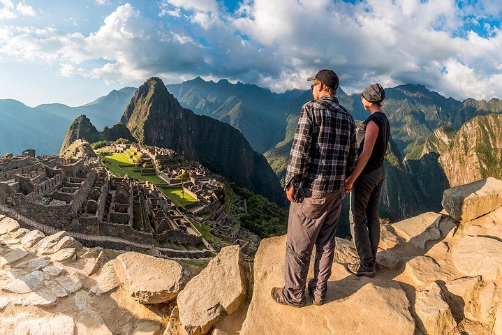 Excursion d'une journée au Machu Picchu depuis Cusco, Pérou, avec des ruines incas et un voyage en train panoramique, photo 7 | wizardtrip