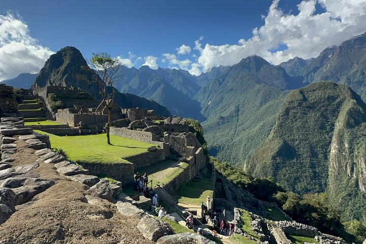 Excursion d'une journée au Machu Picchu depuis Cusco, Pérou, avec des ruines incas et un voyage en train panoramique, photo 13 | wizardtrip