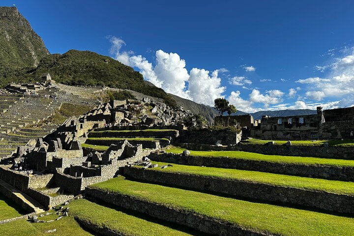 Excursion d'une journée au Machu Picchu depuis Cusco, Pérou, avec des ruines incas et un voyage en train panoramique, photo 15 | wizardtrip