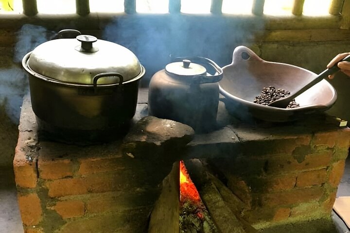 Ontdek de natuurlijke schoonheid en culturele bezienswaardigheden van Bali, waaronder het Apenbos van Ubud, rijstterrassen en watervallen, foto 18 | wizardtrip