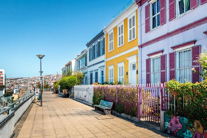 Excursión panorámica de un día desde Santiago explorando Valparaíso, Viña del Mar, una bodega y el museo de Pablo Neruda, foto 16 | wizardtrip