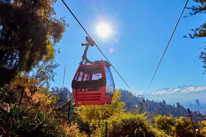 Sightseeingtur i Santiago med Hop On - Hop Off-bus, svævebane og kabelbane, foto 6 | wizardtrip