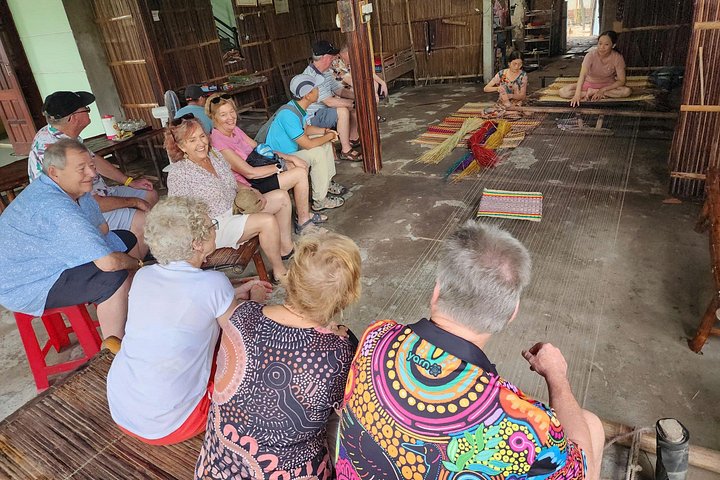 Explora los pueblos rurales y las islas fluviales de Hoi An en un tour privado en jeep, experimentando artesanías y paisajes locales, foto 27 | wizardtrip