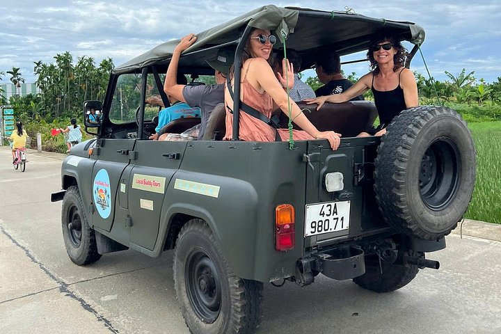 Explora los pueblos rurales y las islas fluviales de Hoi An en un tour privado en jeep, experimentando artesanías y paisajes locales, foto 37 | wizardtrip