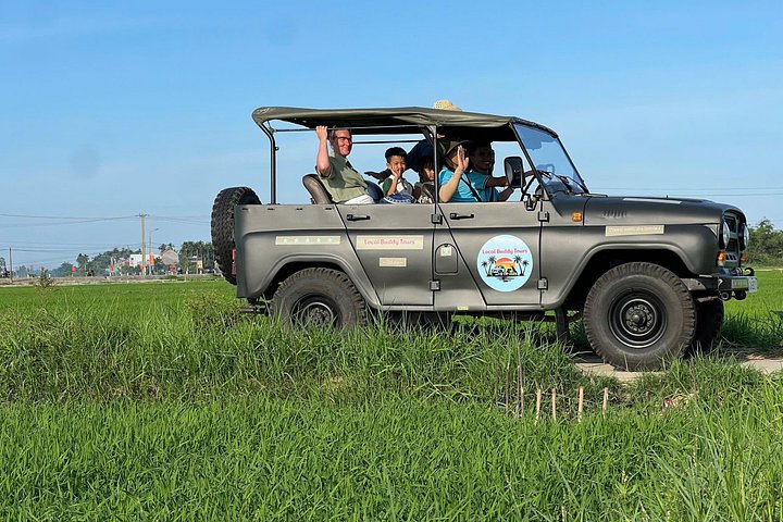 Explora los pueblos rurales y las islas fluviales de Hoi An en un tour privado en jeep, experimentando artesanías y paisajes locales, foto 41 | wizardtrip