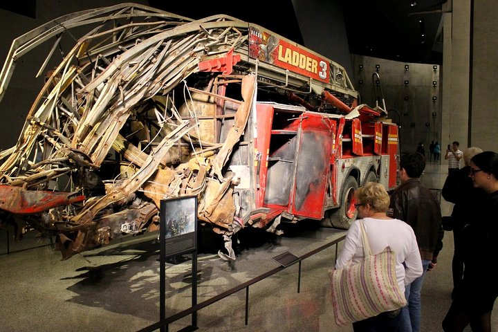Um tour a pé comovente pelo Ground Zero de Nova York, incluindo o Memorial do 11 de Setembro, foto 9 | wizardtrip