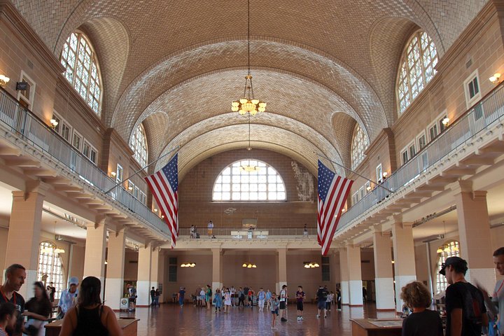 Tour guiado pela Estátua da Liberdade e Ellis Island em Nova Iorque, foto 16 | wizardtrip