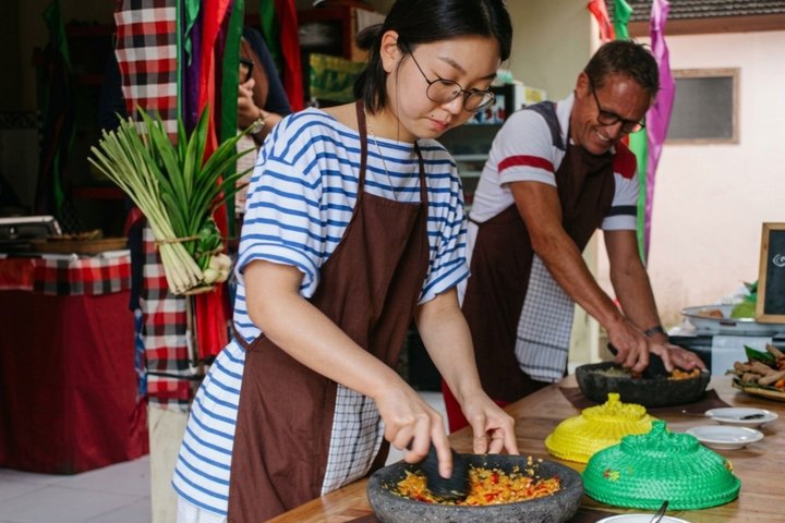 Authentieke Balinese kookles in Ubud, Indonesië, met marktbezoeken en traditionele gerechtenbereiding, foto 9 | wizardtrip