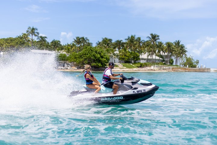 Key West watersports adventure featuring parasailing, jet skiing, banana boat, and water park, photo 6 | wizardtrip