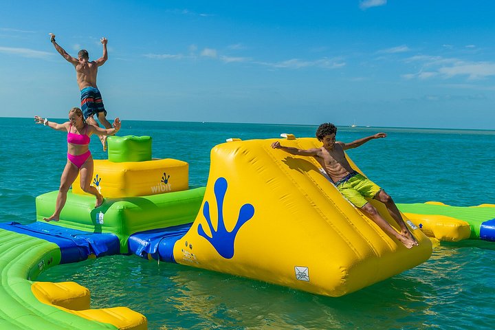 Key West watersports adventure featuring parasailing, jet skiing, banana boat, and water park, photo 12 | wizardtrip