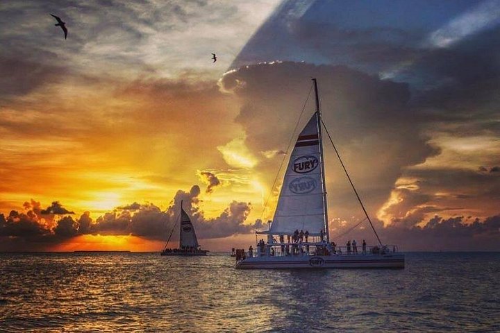 Key West solnedgangscruise med livemusik, drinks og appetizers ombord på en katamaran, foto 6 | wizardtrip