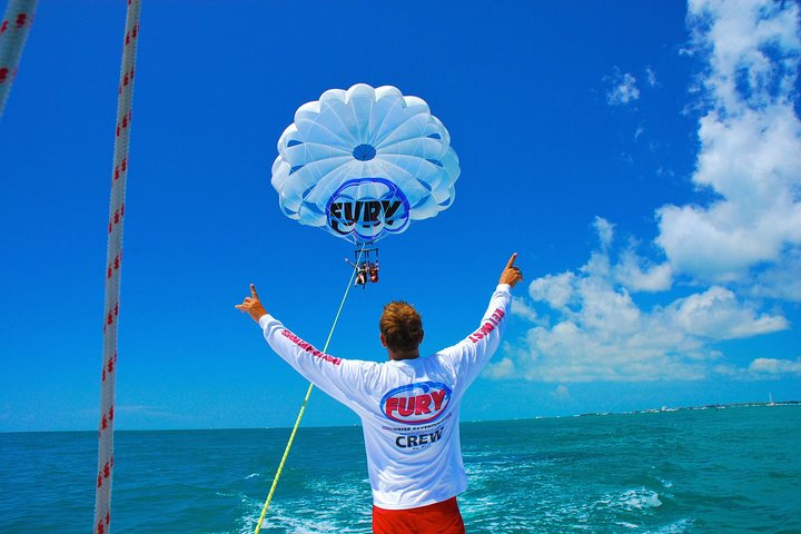 Key West Parasailing Avontuur met Prachtig Uitzicht | wizardtrip