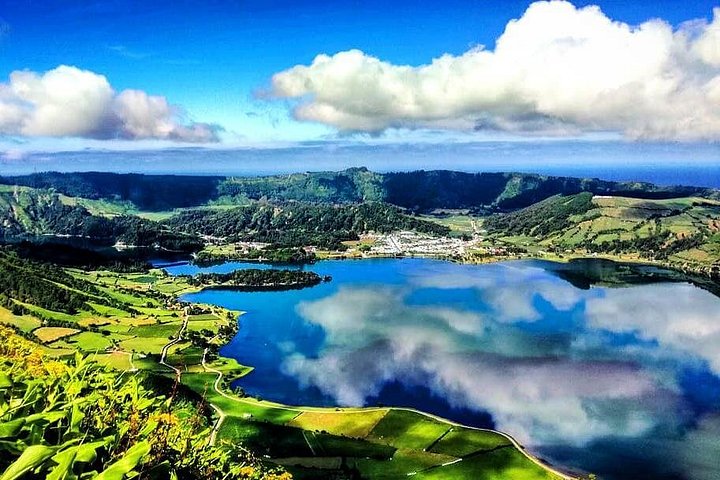Off-road jeep tour die de kraterrand en meren van Sete Cidades in Ponta Delgada, Azoren, verkent, foto 6 | wizardtrip