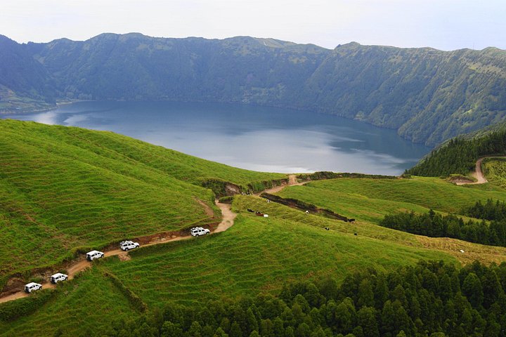 Off-road jeep tour die de kraterrand en meren van Sete Cidades in Ponta Delgada, Azoren, verkent, foto 11 | wizardtrip