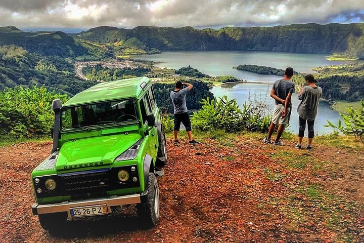 Ganztägige Jeep-Tour zu Sete Cidades & Lagoa do Fogo mit Mittagessen und Getränken | wizardtrip