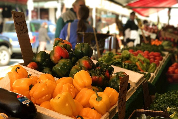 Um tour gastronômico guiado pelo histórico Italian Market da Filadélfia, com iguarias locais e vendedores, foto 12 | wizardtrip