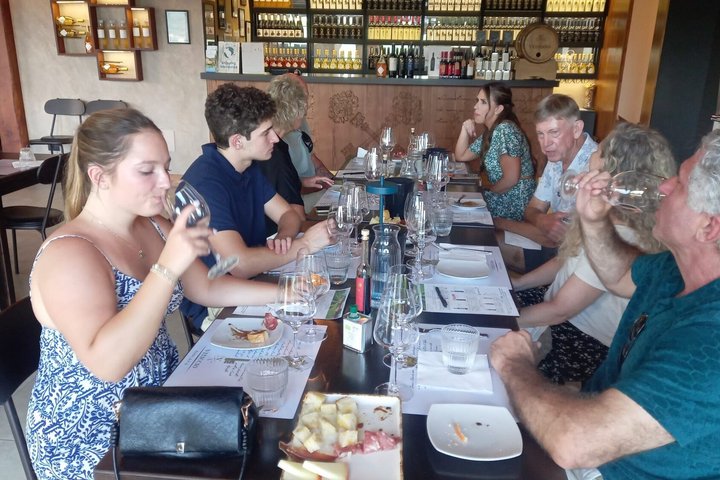 Vinsmakingstur i Toscanas landskap med vingårdsbesøk og smaking av vin og olivenolje, foto 27 | wizardtrip