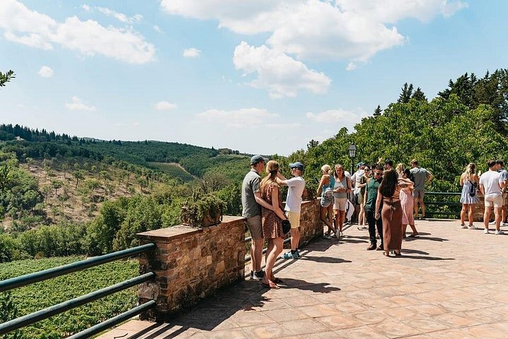 Liten gruppetur gjennom toskanske vingårder og vinprodusenter med vinsmaking og lunsj, foto 12 | wizardtrip