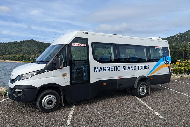 Guided tour of Magnetic Island's scenic roads, wildlife, and historical sites, photo 8 | wizardtrip