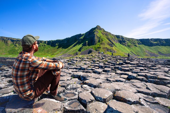 Dublin to Belfast Titanic Dunluce Castle Giants Causeway Tour | wizardtrip