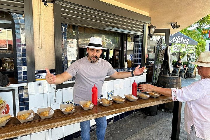 Eine lebendige Food- und Walking-Tour durch das kulturelle Herz von Little Havana in Miami, Foto 14 | wizardtrip