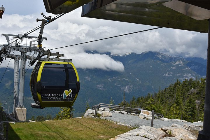 Tour panoramico da Vancouver a Whistler con la Sea to Sky Gondola, Shannon Falls e Whistler Village, foto 6 | wizardtrip