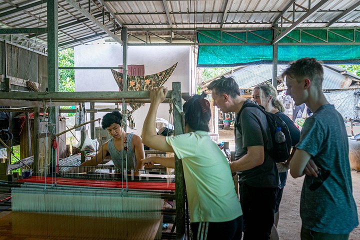 Cykeltur på Sidenön, Phnom Penh, utforskar byar och sidenvävning, foto 18 | wizardtrip