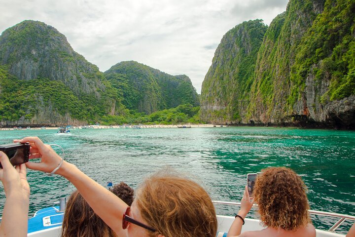 Excursion en bateau d'une journée aux magnifiques îles Phi Phi au départ de Krabi, Thaïlande, avec Maya Bay et snorkeling, photo 12 | wizardtrip