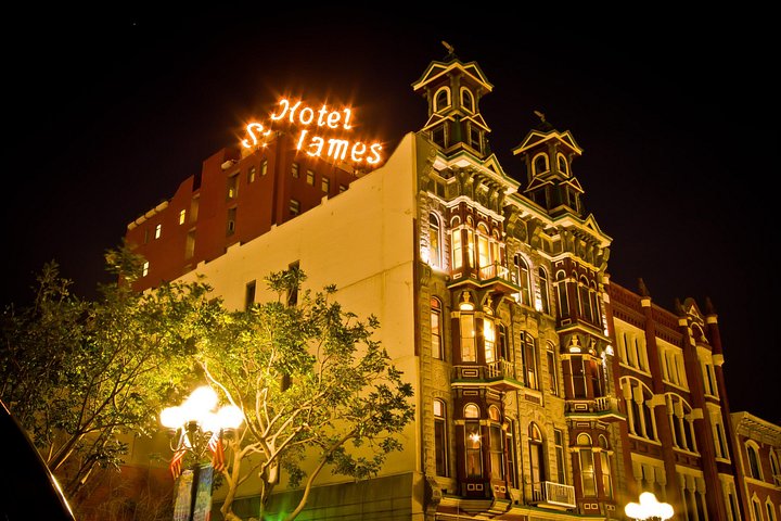 En guidad mat- och dryckestur genom San Diegos historiska Gaslamp Quarter med lokala maträtter och drinkar, foto 11 | wizardtrip