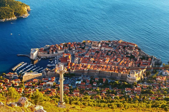 Dubrovnik Cable Car Ride and Old Town Walking Tour | wizardtrip