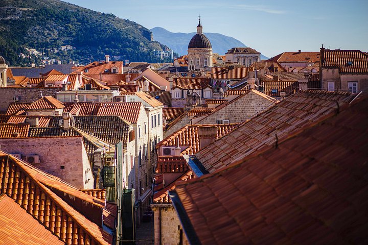 La vieille ville et le littoral de Dubrovnik vus du mont Srđ en téléphérique, photo 12 | wizardtrip