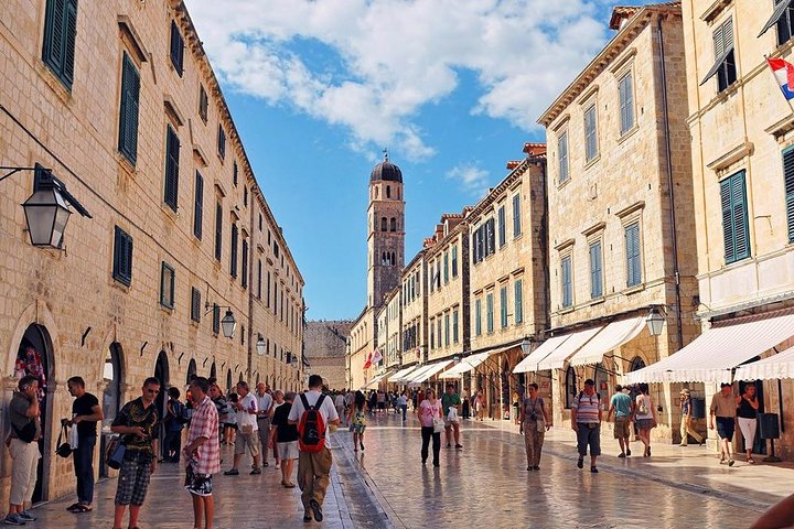 La vieille ville et le littoral de Dubrovnik vus du mont Srđ en téléphérique, photo 13 | wizardtrip