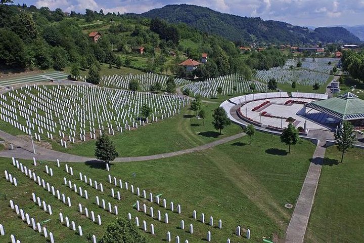 Un toccante tour di studio da Sarajevo al Memoriale del genocidio di Srebrenica, esplorando storia e memoria, foto 9 | wizardtrip