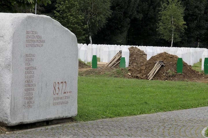 Un toccante tour di studio da Sarajevo al Memoriale del genocidio di Srebrenica, esplorando storia e memoria, foto 10 | wizardtrip