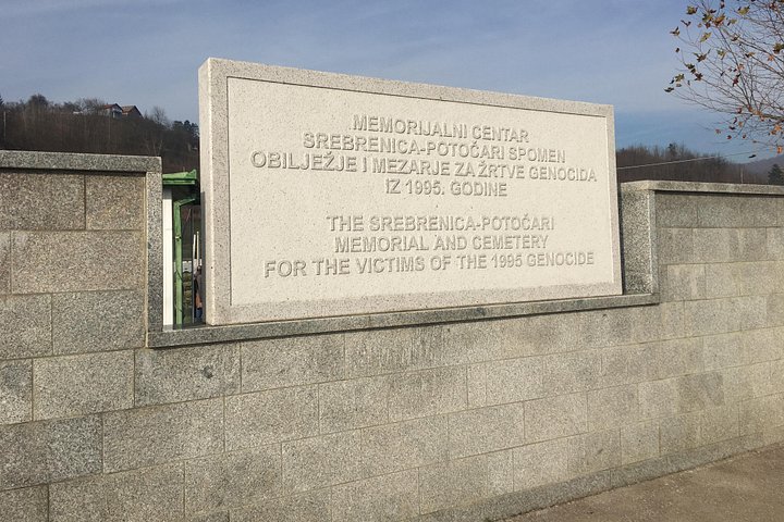 Un toccante tour di studio da Sarajevo al Memoriale del genocidio di Srebrenica, esplorando storia e memoria, foto 11 | wizardtrip
