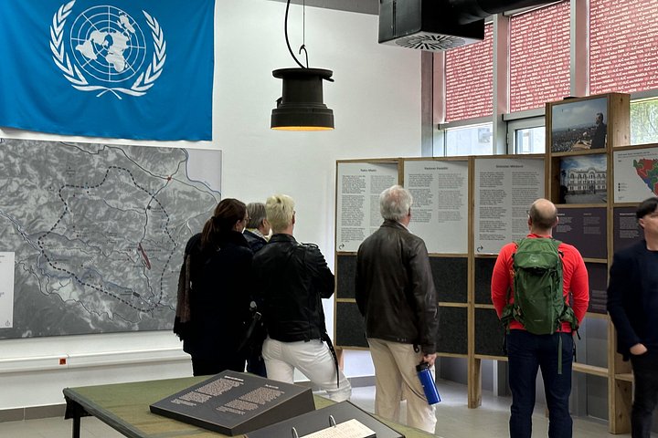Un toccante tour di studio da Sarajevo al Memoriale del genocidio di Srebrenica, esplorando storia e memoria, foto 38 | wizardtrip