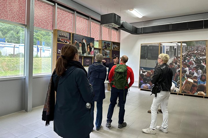 Un toccante tour di studio da Sarajevo al Memoriale del genocidio di Srebrenica, esplorando storia e memoria, foto 39 | wizardtrip