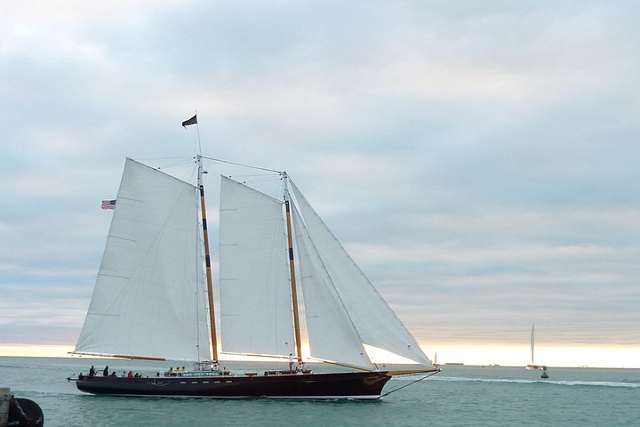 Key West solnedgangssejlads ombord på en elegant skonnert med gratis drikkevarer og forretter, foto 17 | wizardtrip